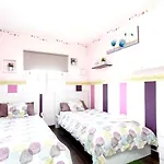 בית נופש Charming House In With Jacuzzi *