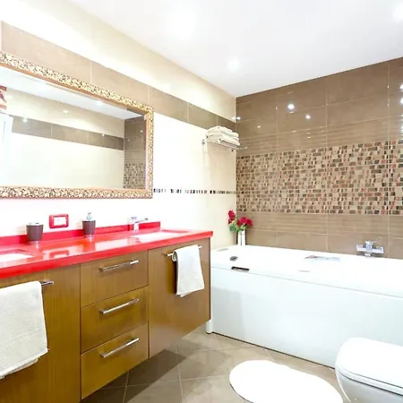 Charming House In With Jacuzzi Casa de Férias