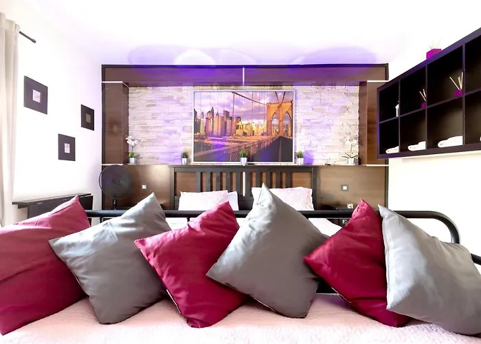 Nyaraló Charming House In With Jacuzzi